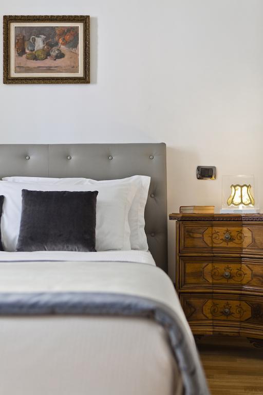 Garibaldi Suites Piazza Di Spagna Рим Номер фото